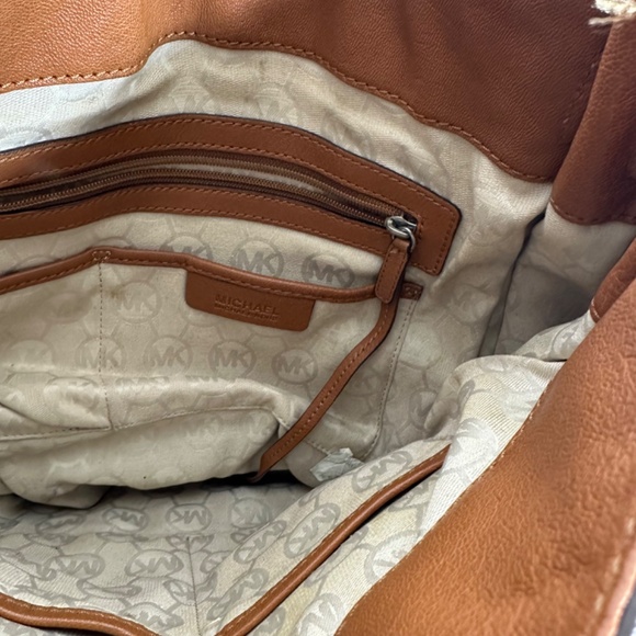 Michael Kors Women's Nouveau Hamilton Tote Pebbled Leather - Picture 7 of 11